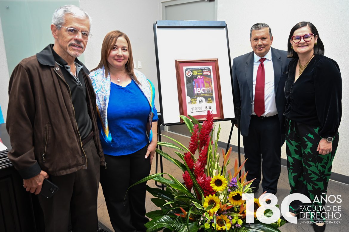 Entrega de billete de loteria