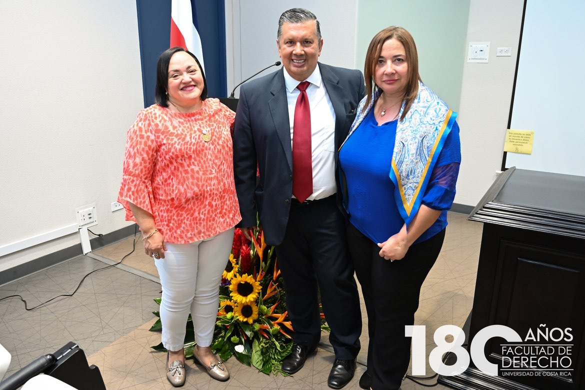 Entrega de billete de loteria