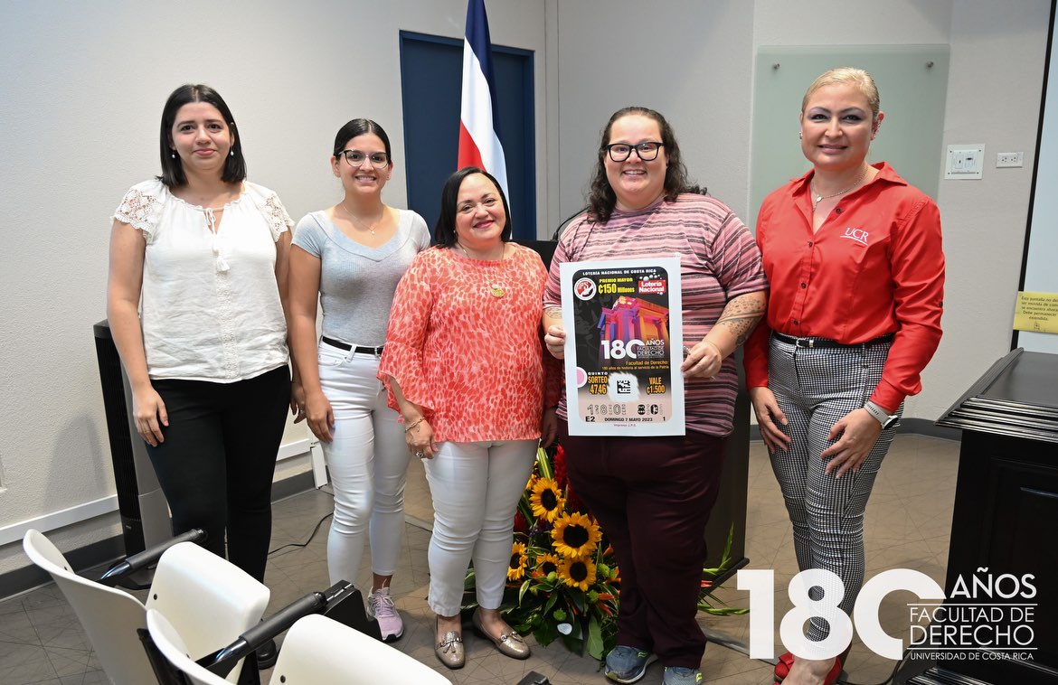 Entrega de billete de loteria
