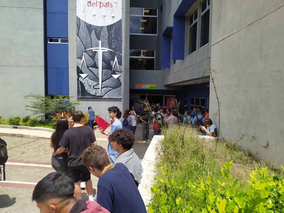 imágenes feria vocacional 2023